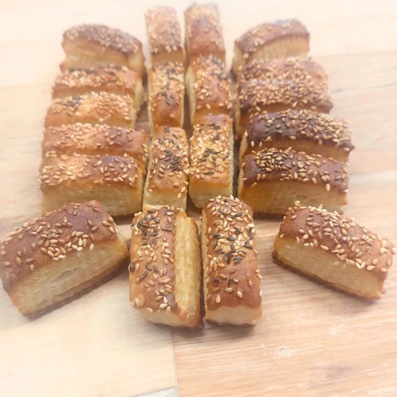 szezammagos turós rúd